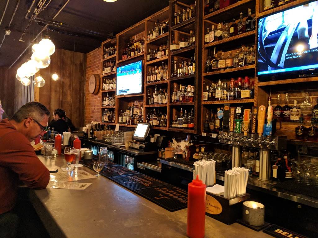 Stock & Barrel | restaurant | 35 Market Square, Knoxville, TN 37902, USA | 8657662075 OR +1 865-766-2075