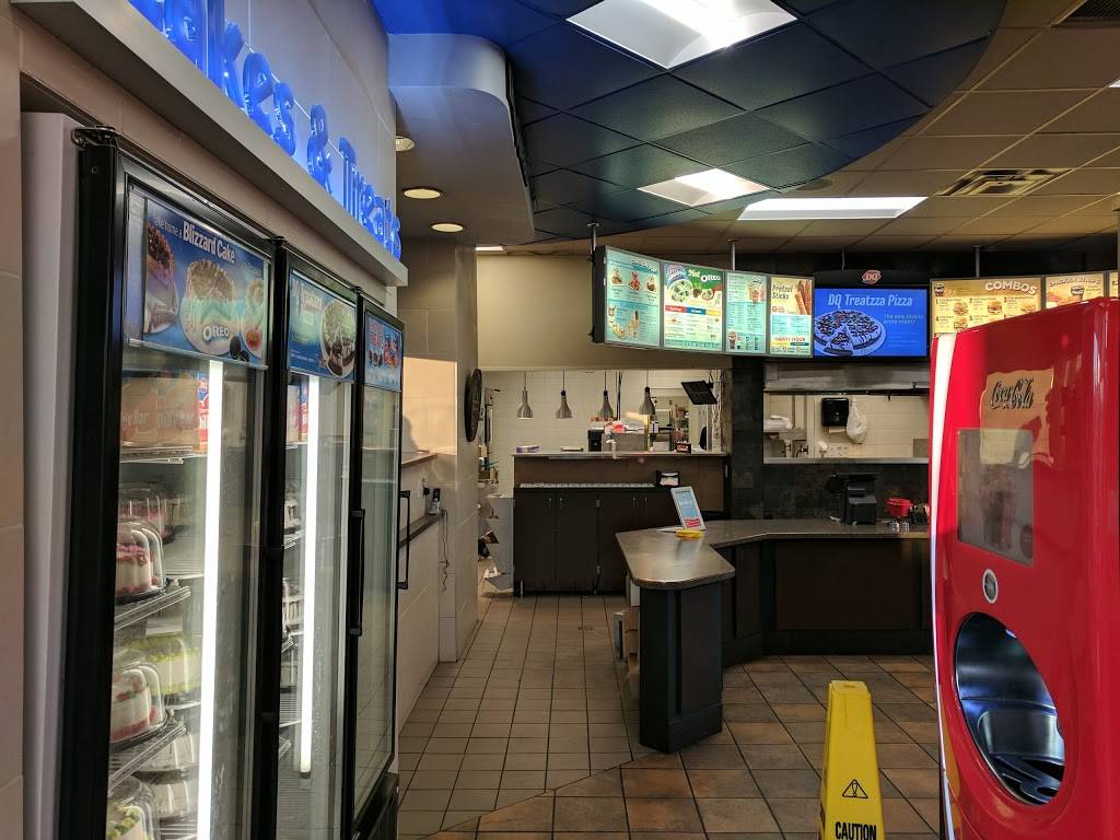 Dairy Queen Grill & Chill | restaurant | 1055 Veterans Pkwy, Clarksville, IN 47129, USA | 8122189127 OR +1 812-218-9127