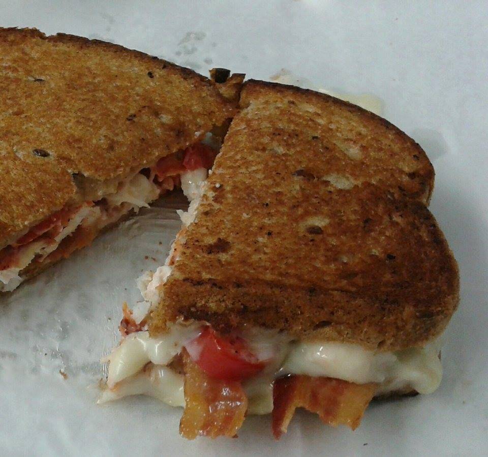 Cape Cod Lobster Rolls | restaurant | 239 Onset Ave, Wareham, MA 02571, USA | 5087437020 OR +1 508-743-7020