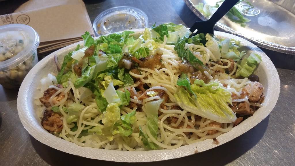 Chipotle Mexican Grill | restaurant | 8460 Edgewater Dr Ste C, Oakland, CA 94621, USA | 5106868000 OR +1 510-686-8000