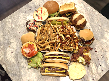 Os Burger Bar | restaurant | 1307 E State Fair Ave, Detroit, MI 48203, USA | 3137781269 OR +1 313-778-1269