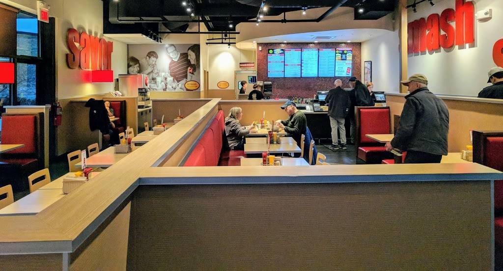 Smashburger | restaurant | 1 Rice Lake Square, Wheaton, IL 60189, USA | 6308713392 OR +1 630-871-3392