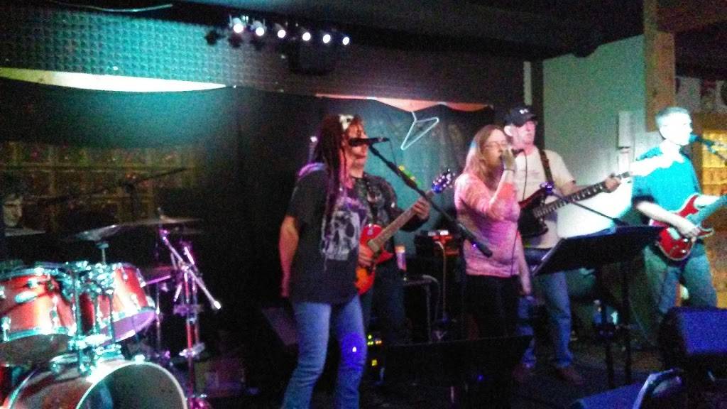 Slammin Sammies | restaurant | 2136 W Morris St, Indianapolis, IN 46221, USA | 3177371541 OR +1 317-737-1541