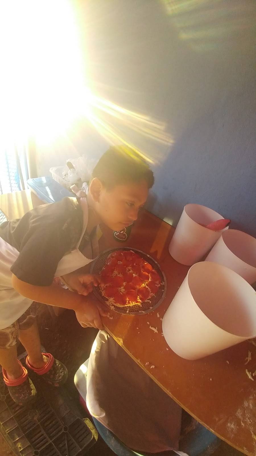 Hotdogs Y Hamburguesas Bere | restaurant | 22204, Calle Humanismo 12202, Valle Verde, 22204 Tijuana, Baja California, Mexico | 016645563717 OR +52 664 556 3717