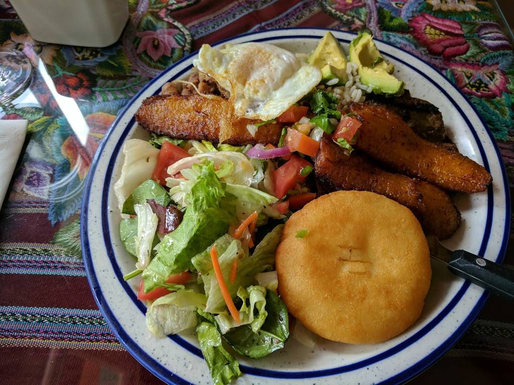 Bertas Latin Cuisine | restaurant | 3928 Twiggs St, San Diego, CA 92110, USA | 6192952343 OR +1 619-295-2343