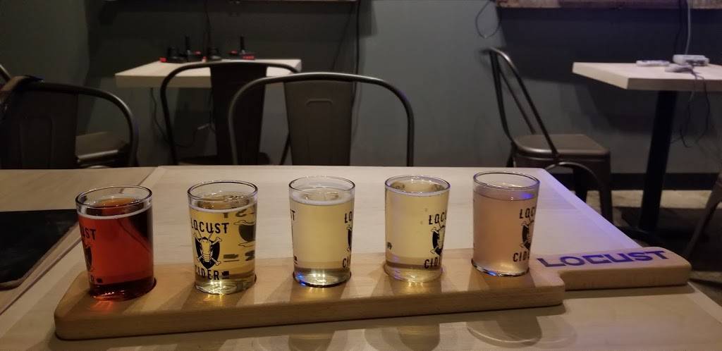 Locust Cider & Brewing Tacoma | restaurant | 2805 6th Ave, Tacoma, WA 98406, USA | 2064945968 OR +1 206-494-5968