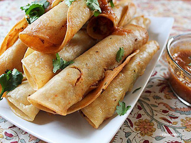 Variedades Santa Rosa | restaurant | 678 Montauk Hwy, Shirley, NY 11967, USA | 6318797208 OR +1 631-879-7208