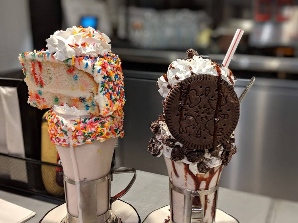 Black Tap | restaurant | 1540 S, Disneyland Dr Ste 101, Anaheim, CA 92802, USA | 6572762498 OR +1 657-276-2498