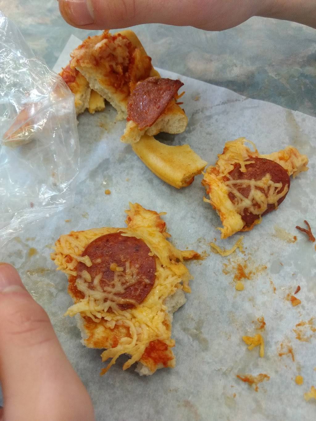 Subway | restaurant | 14810 Yonge St Unit C1, Aurora, ON L4G 1N3, Canada | 9058413573 OR +1 905-841-3573