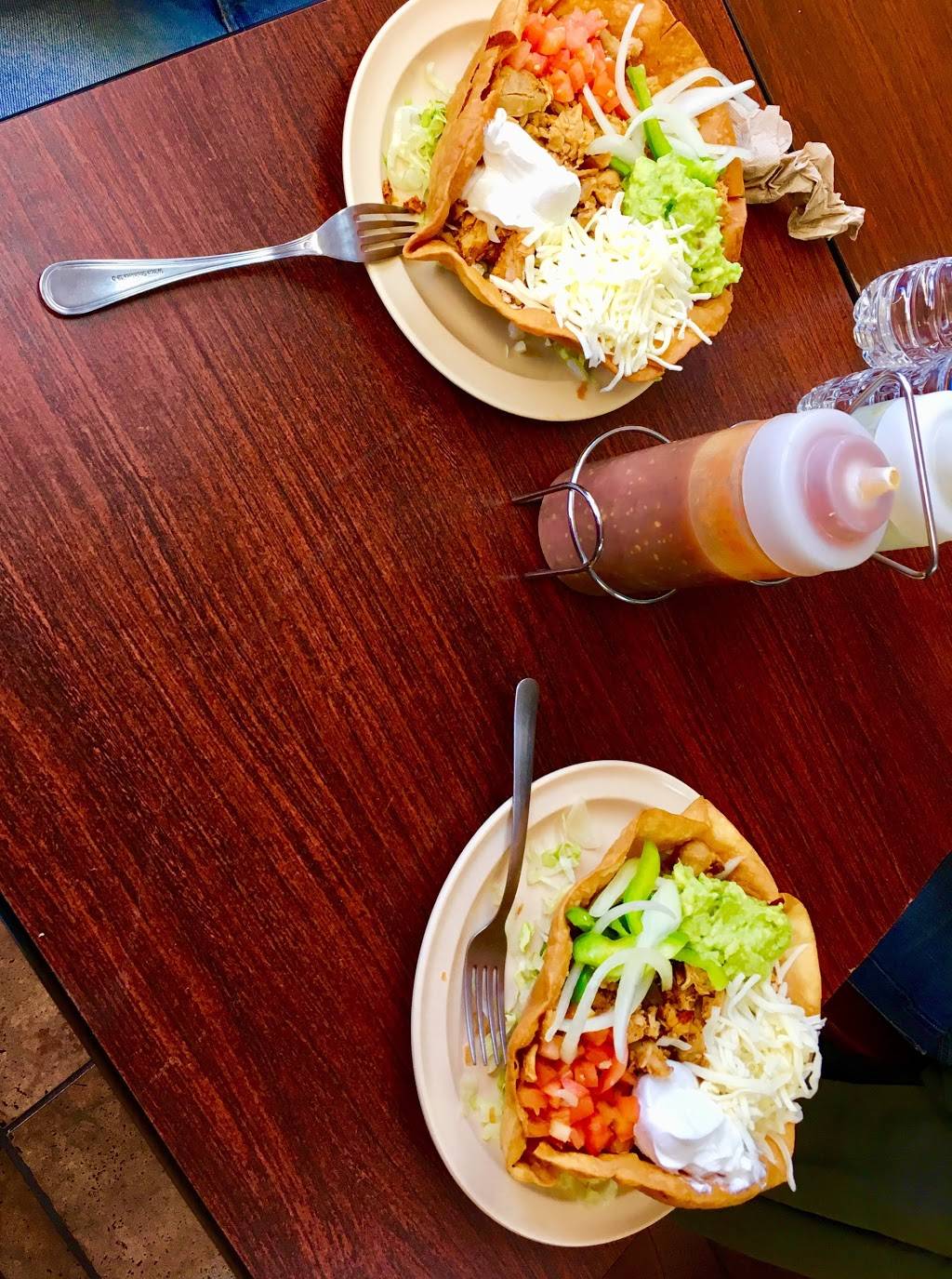 Pauls Burrito Express | restaurant | 402 N Hough St, Barrington, IL 60010, USA | 8478429400 OR +1 847-842-9400