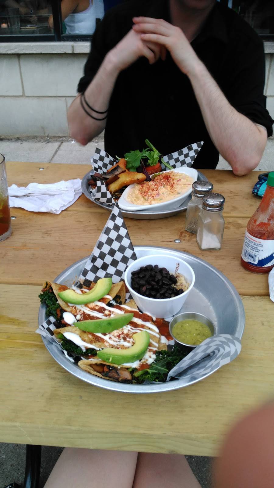 GROUND CONTROL! | restaurant | 3315 W Armitage Ave, Chicago, IL 60647, USA | 7737729446 OR +1 773-772-9446