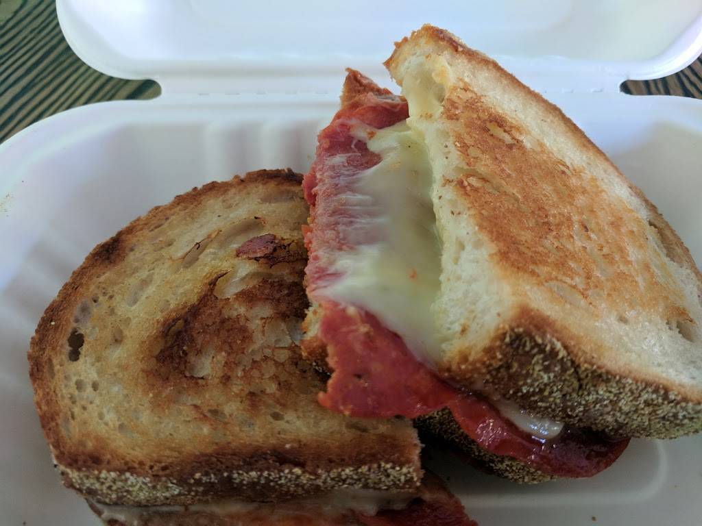 Cheese Louise | restaurant | 994 Willey St, Morgantown, WV 26505, USA | 3043224242 OR +1 304-322-4242