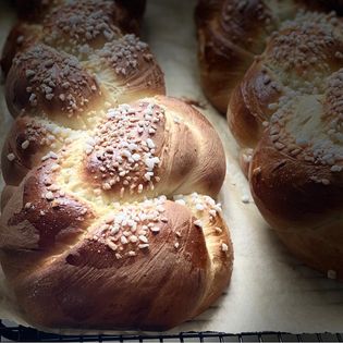 NISU Bakery & Cafe | bakery | 208 E Quincy St, Hancock, MI 49930, USA | 9065235398 OR +1 906-523-5398