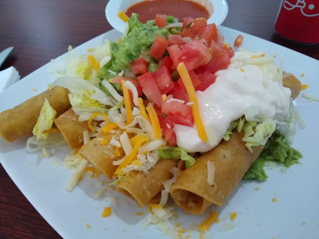 Lucas Taco Shop | restaurant | 650 Valley Ave, Solana Beach, CA 92075, USA | 8589257808 OR +1 858-925-7808