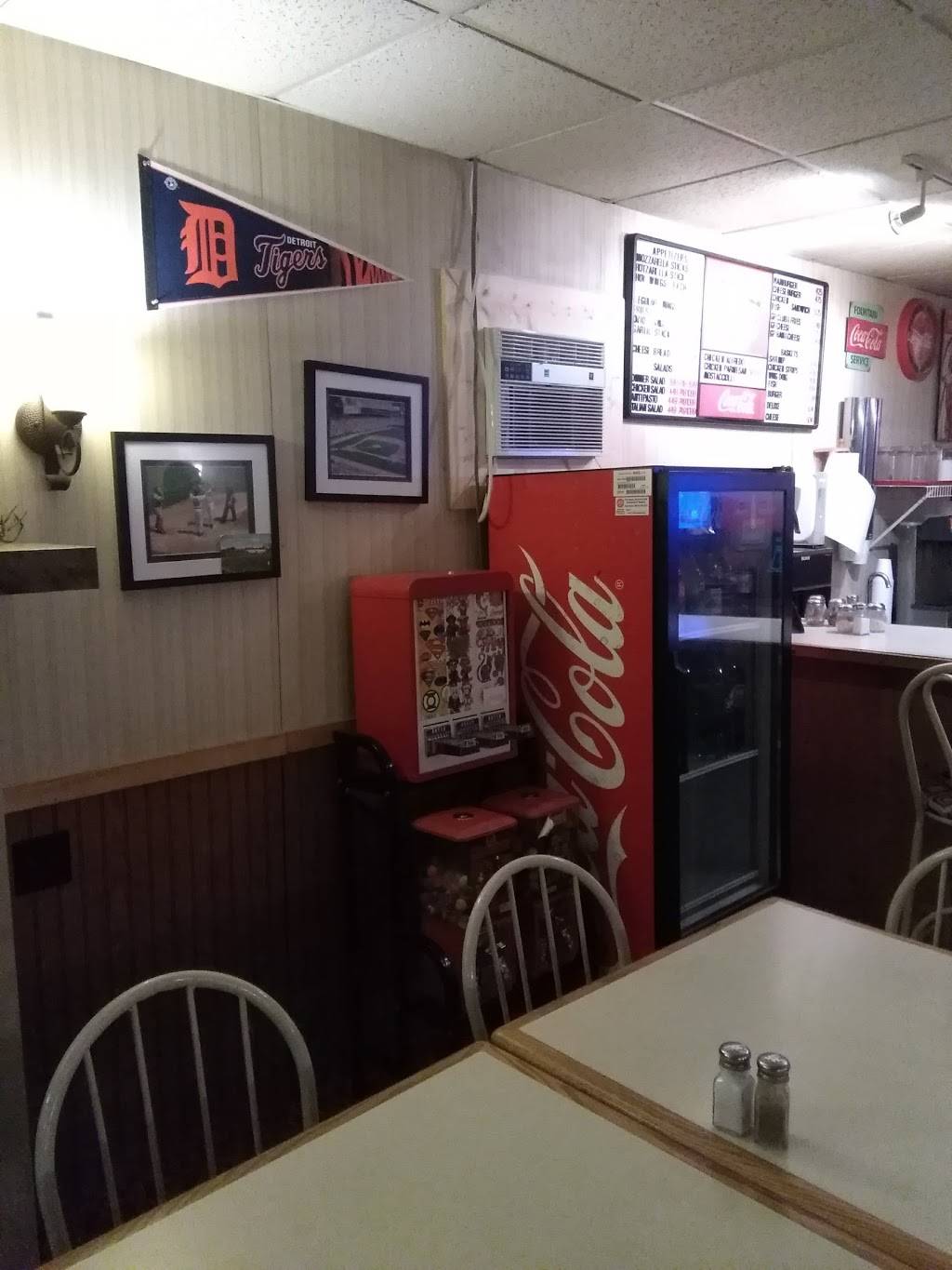 Pizza Shoppe | restaurant | 113 W State St #8048, Mancelona, MI 49659, USA | 2315875162 OR +1 231-587-5162