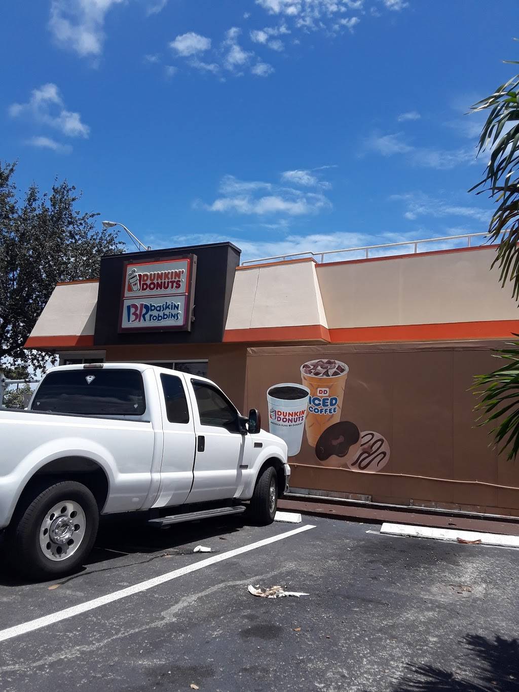 Dunkin | bakery | 658 NW 103rd St, Miami, FL 33150, USA | 3059081393 OR +1 305-908-1393