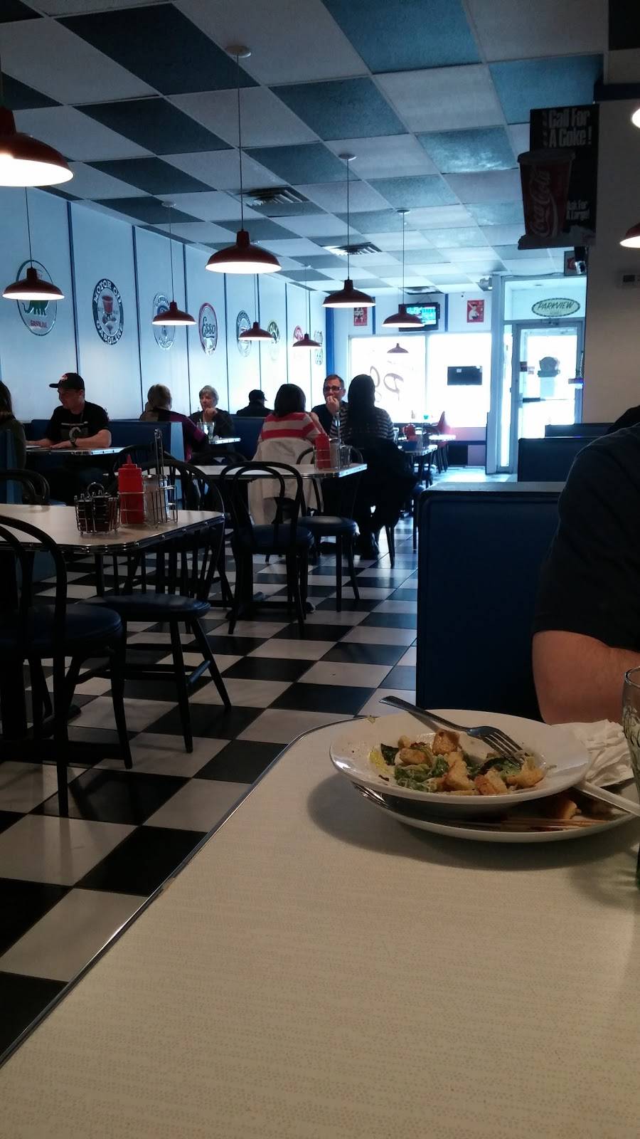 P.J.s Diner | restaurant | 809 D Chemong Rd, Peterborough, ON K9H 5Z5, Canada | 7058743463 OR +1 705-874-3463