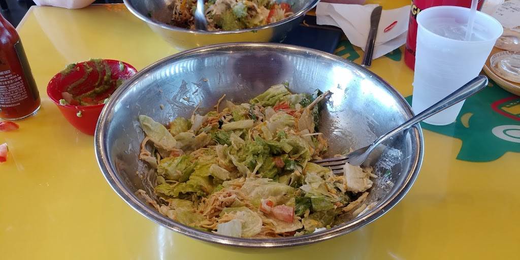 Fuzzys Taco Shop | restaurant | 1230 S Hover St suite a-300, Longmont, CO 80501, USA | 3038484215 OR +1 303-848-4215