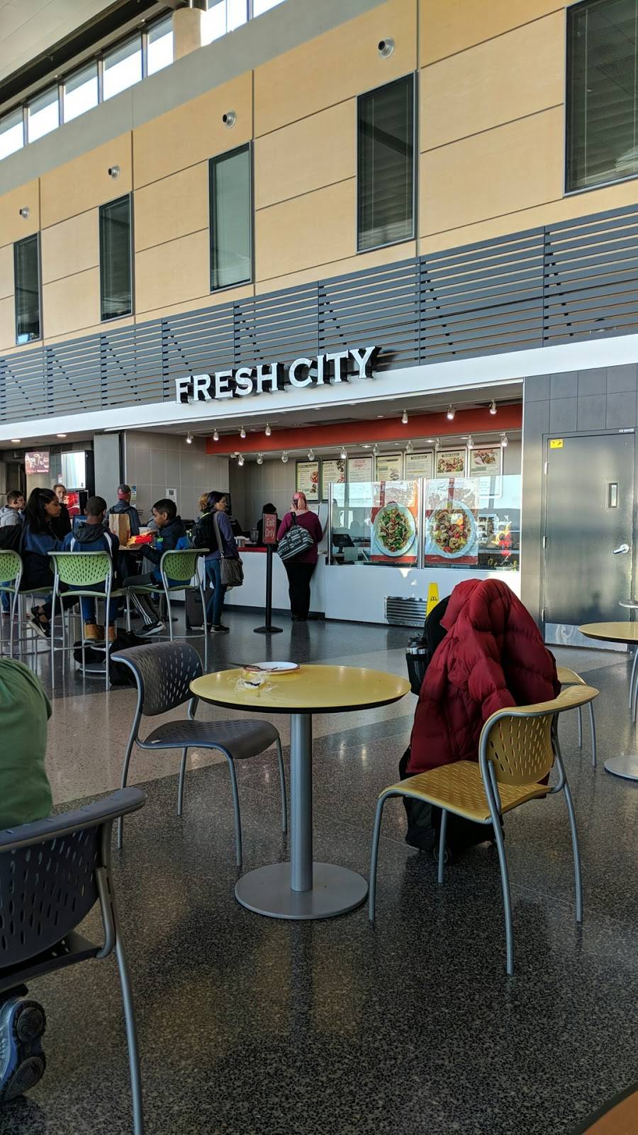 Fresh City | restaurant | Terminal A, 11 Schoephoester Rd, Windsor Locks, CT 06096, USA | 8602921580 OR +1 860-292-1580