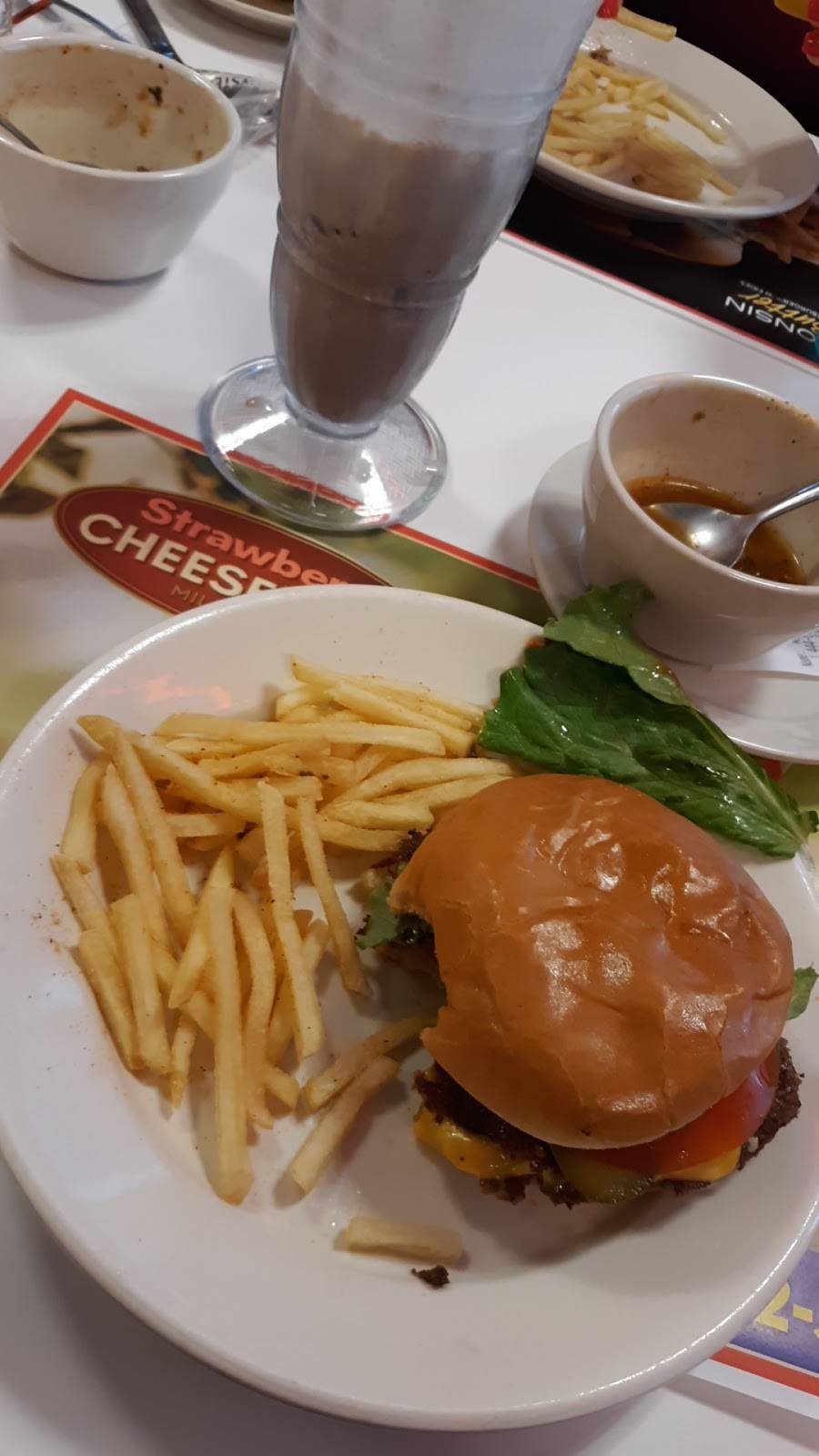 Steak n Shake | restaurant | 50840 Valley Frontage Rd, St Clairsville, OH 43950, USA | 7406992812 OR +1 740-699-2812