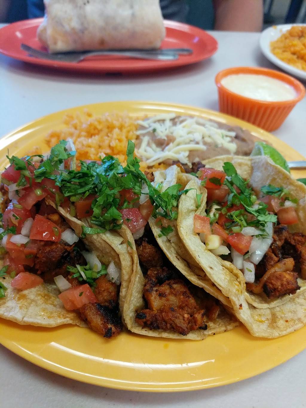 Taqueria Gonzalez | restaurant | 2606 Allen Blvd, Middleton, WI 53562, USA | 6088249619 OR +1 608-824-9619