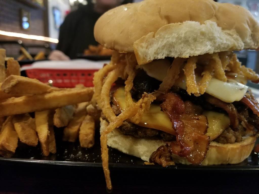 Big Ds Newton Grill | restaurant | 327 Milton Blvd, Newton Falls, OH 44444, USA | 3308723150 OR +1 330-872-3150