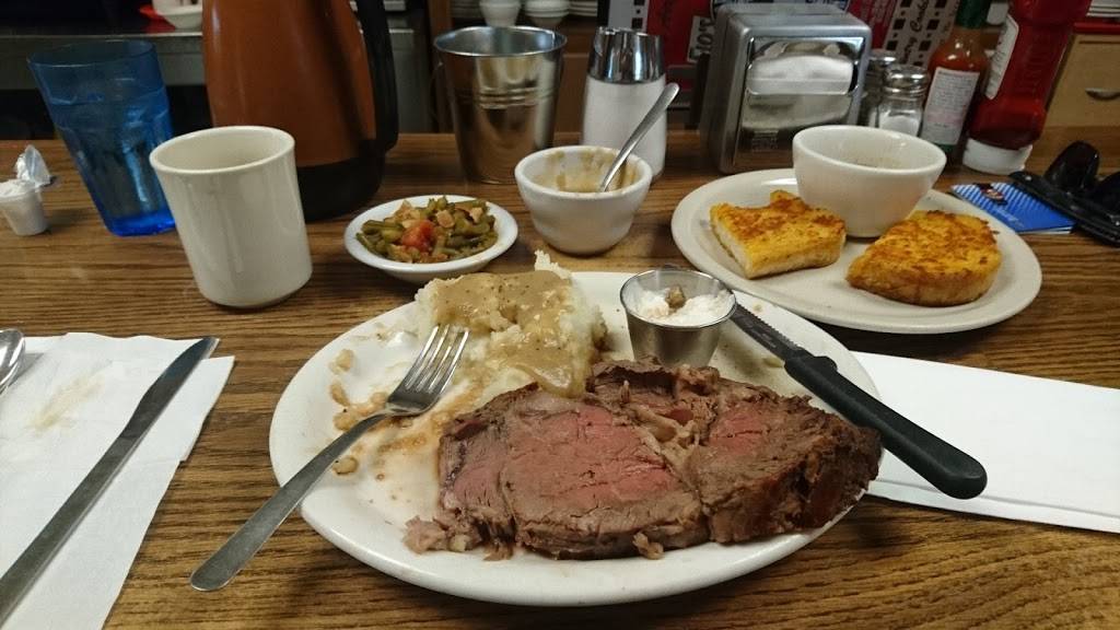 Flos Airport Cafe | cafe | Chino Airport, 7000 Merrill Ave #8, Chino, CA 91710, USA | 9095973416 OR +1 909-597-3416