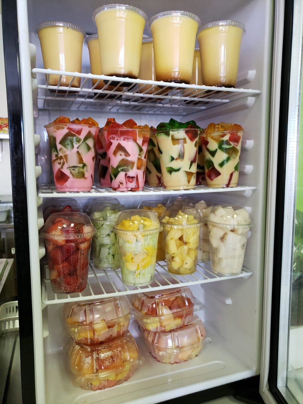 Paleteria La Cachanilla | restaurant | 1643 Main St, El Centro, CA 92243, USA | 4422714500 OR +1 442-271-4500