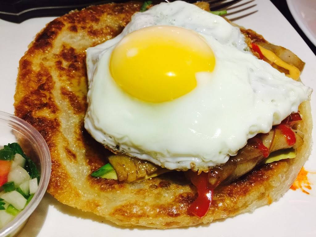 GiAu Bar n Bites | restaurant | 9889 Bellaire Blvd, Houston, TX 77072, USA | 7139888988 OR +1 713-988-8988