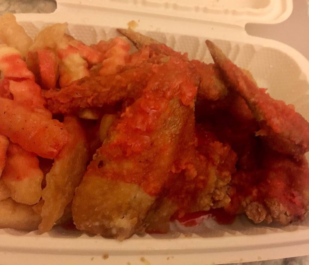 Lucky Carryout | restaurant | 1430 Pennsylvania Ave SE, Washington, DC 20003, USA | 2025443663 OR +1 202-544-3663