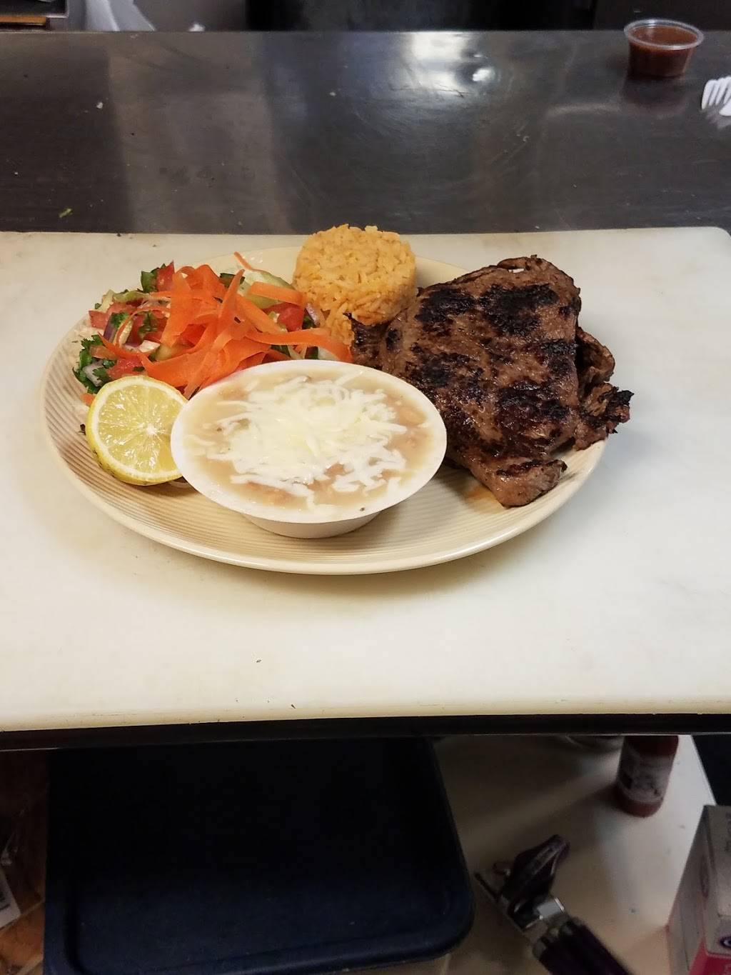 El Gallo Giro Tacos Y Mariscos | restaurant | 4800 Franklin Blvd, Sacramento, CA 95820, USA | 9168224142 OR +1 916-822-4142