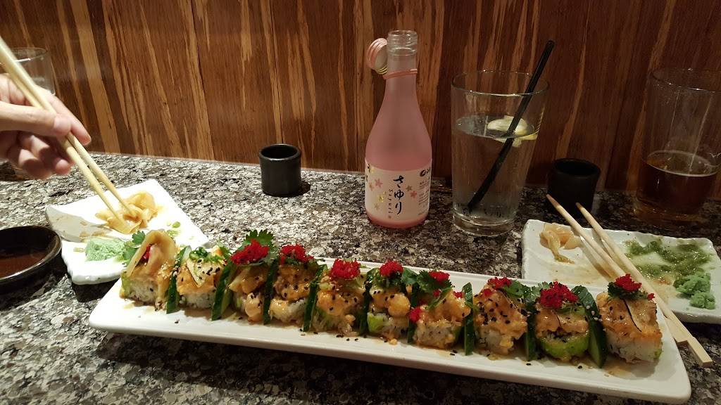 Sushi Lounge Encinitas | restaurant | 461 Santa Fe Dr, Encinitas, CA 92024, USA | 7606332299 OR +1 760-633-2299