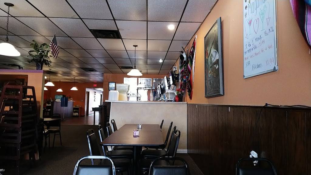 Los Jinetes Mexican Restaurant | restaurant | 220 1st St E, Independence, IA 50644, USA | 3193321361 OR +1 319-332-1361