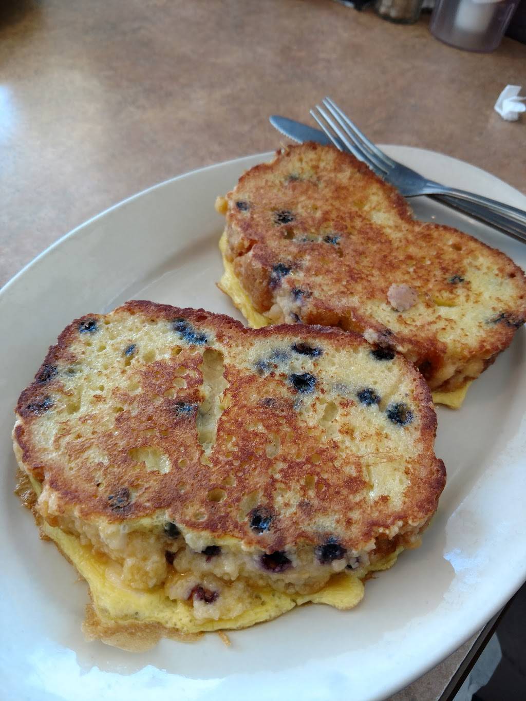 Samanthas Sunny Corner Restaurant | restaurant | 4025 Hills and Dales Rd NW, Canton, OH 44708, USA | 3304930523 OR +1 330-493-0523