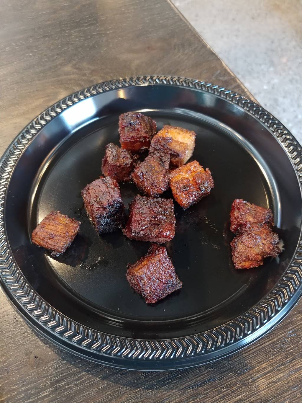 Small Batch Barbecue | restaurant | 2302 Bedford Ave, Lynchburg, VA 24503, USA | 4344392807 OR +1 434-439-2807