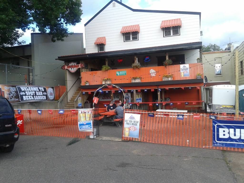 Spot Bar | restaurant | 1327 2nd Ave, Cumberland, WI 54829, USA | 7158224457 OR +1 715-822-4457