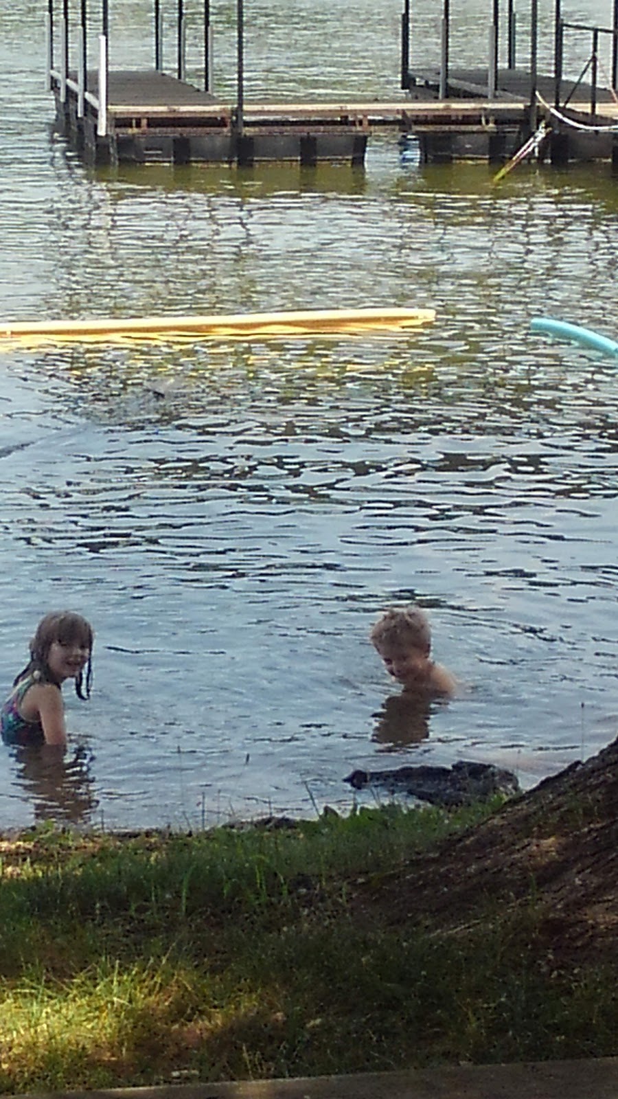 Holiday Hills Store & Marina | restaurant | 2825 Lick Creek Rd, Edwards, MO 65326, USA | 5733453733 OR +1 573-345-3733