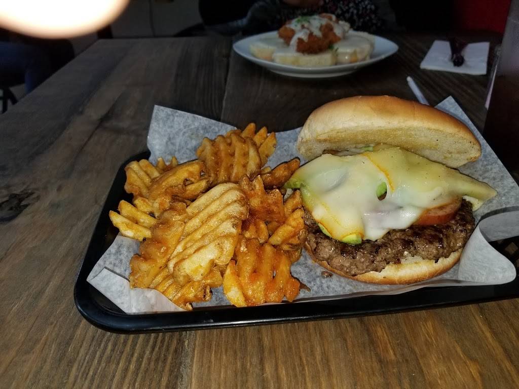 Texas Toast Breakfast & Burgers | restaurant | 3307 S Zarzamora St, San Antonio, TX 78225, USA | 2102124855 OR +1 210-212-4855