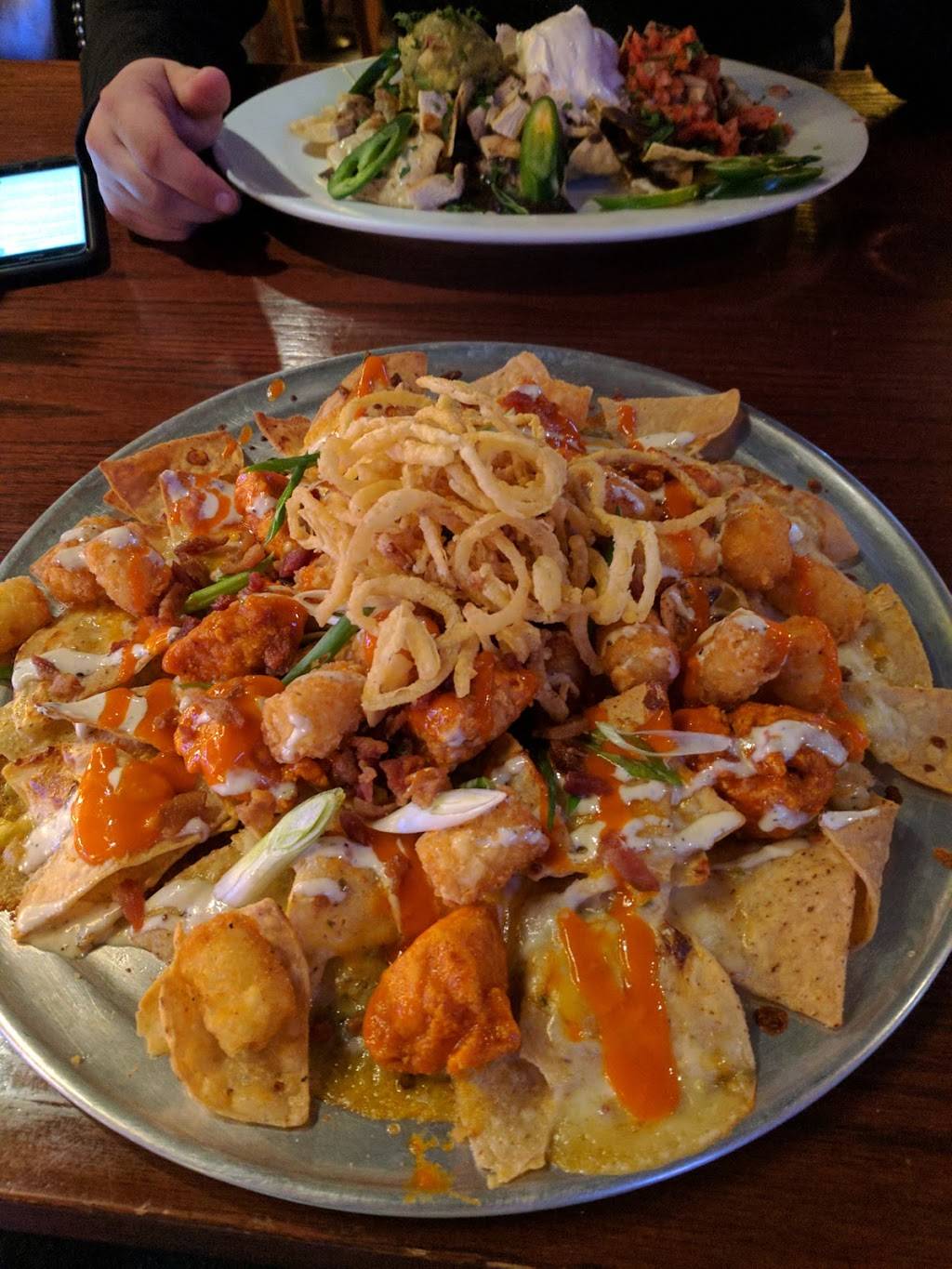 Bar Louie | night club | 200 E W Rand Rd, Mt Prospect, IL 60056, USA | 8473943456 OR +1 847-394-3456