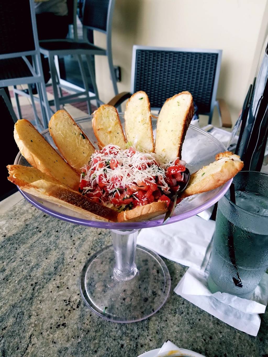 Bar Louie | night club | 4443 Lyons Rd suite d-101, Coconut Creek, FL 33073, USA | 9545435865 OR +1 954-543-5865