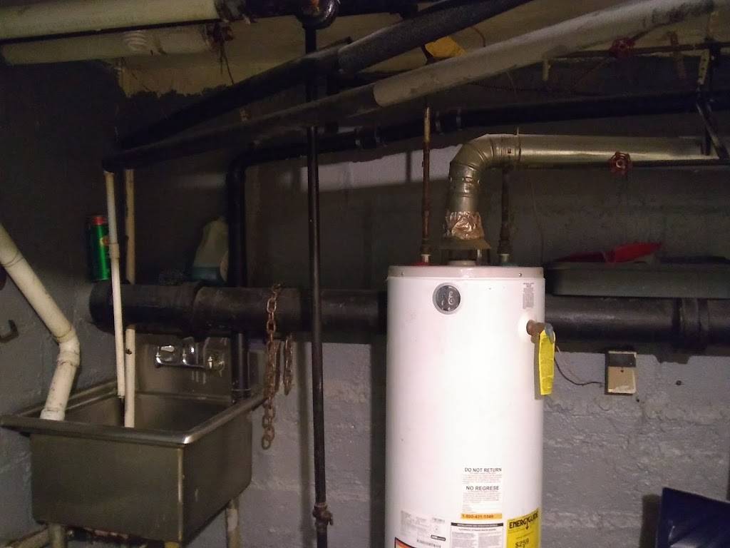 M & R Pizza | restaurant | 7 E 208th St, Bronx, NY 10467, USA | 7186530008 OR +1 718-653-0008