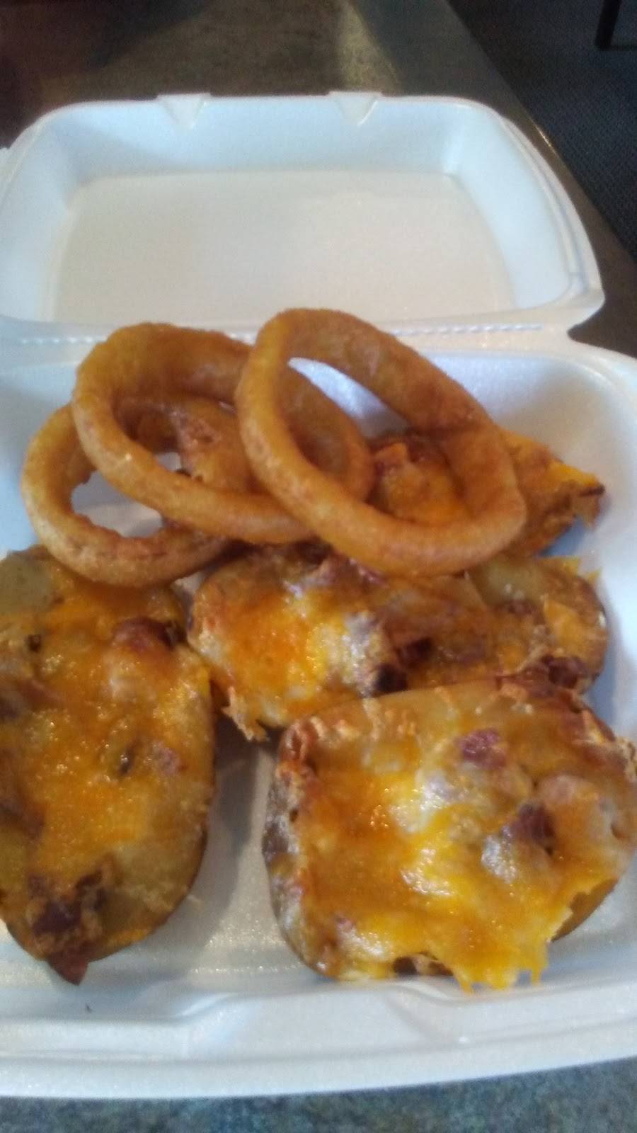 Roadhouse 19 | restaurant | 6020 Emmett Rd, Yale, MI 48097, USA | 8103874837 OR +1 810-387-4837