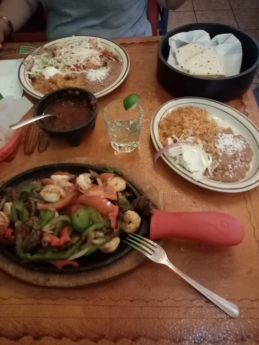 Mi Rancho Restaurant | restaurant | 2701 S 4th Ave, Yuma, AZ 85364, USA | 9283446903 OR +1 928-344-6903