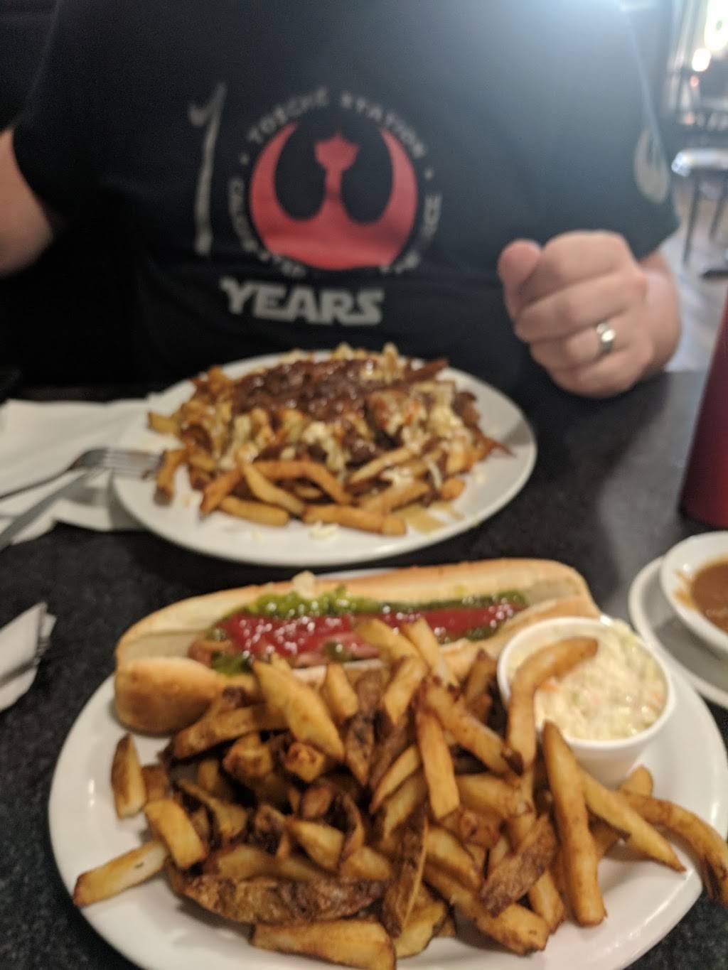 Sandys Family Restaurant | restaurant | 696 Elora St, Mildmay, ON N0G 2J0, Canada | 5193675898 OR +1 519-367-5898