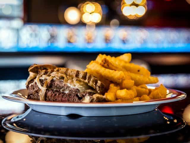 Fat Kat Slims | restaurant | 730 8th Ave S, Nashville, TN 37203, USA | 6157396953 OR +1 615-739-6953