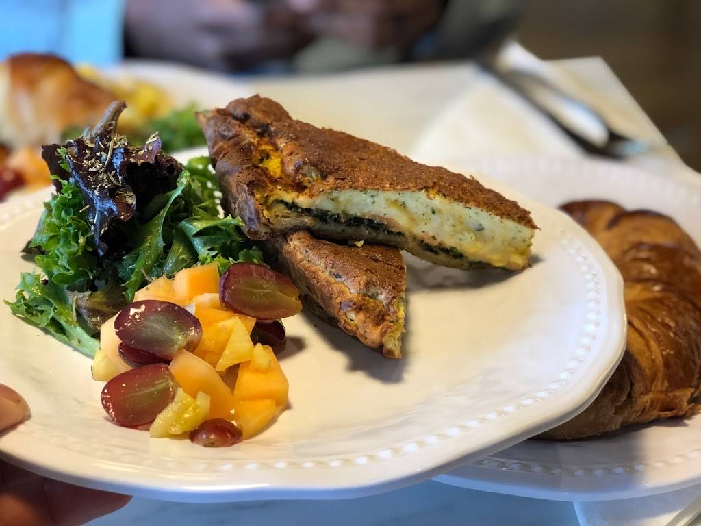 Le Petit Paris Cafe | restaurant | 9965 San Jose Blvd Suite 46, Jacksonville, FL 32257, USA | 9045127777 OR +1 904-512-7777