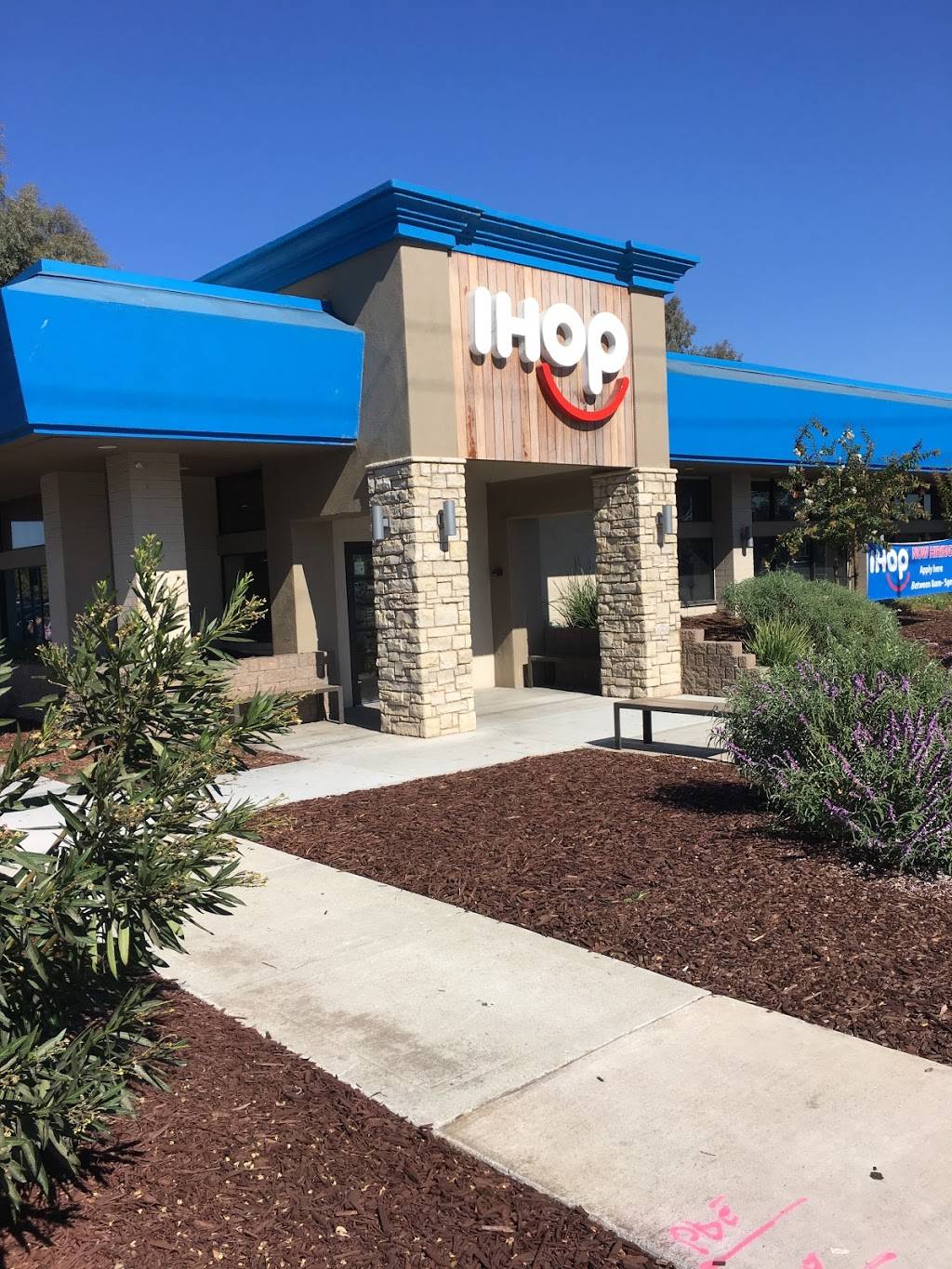 IHOP | restaurant | 981 Blossom Hill Rd, San Jose, CA 95123, USA | 5104303543 OR +1 510-430-3543