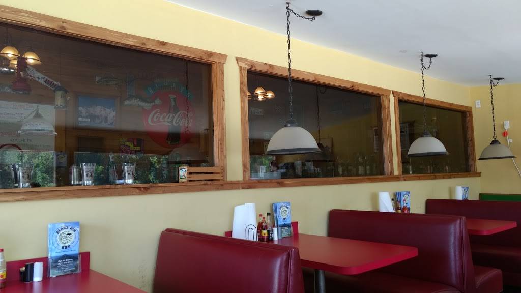 Bears Den BBQ | restaurant | 130 US-64, Ocoee, TN 37361, USA | 4233385757 OR +1 423-338-5757
