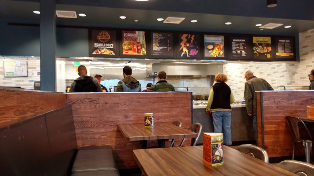 QDOBA Mexican Eats | restaurant | 42 Highland Commons W E, Hudson, MA 01749, USA | 9785670630 OR +1 978-567-0630