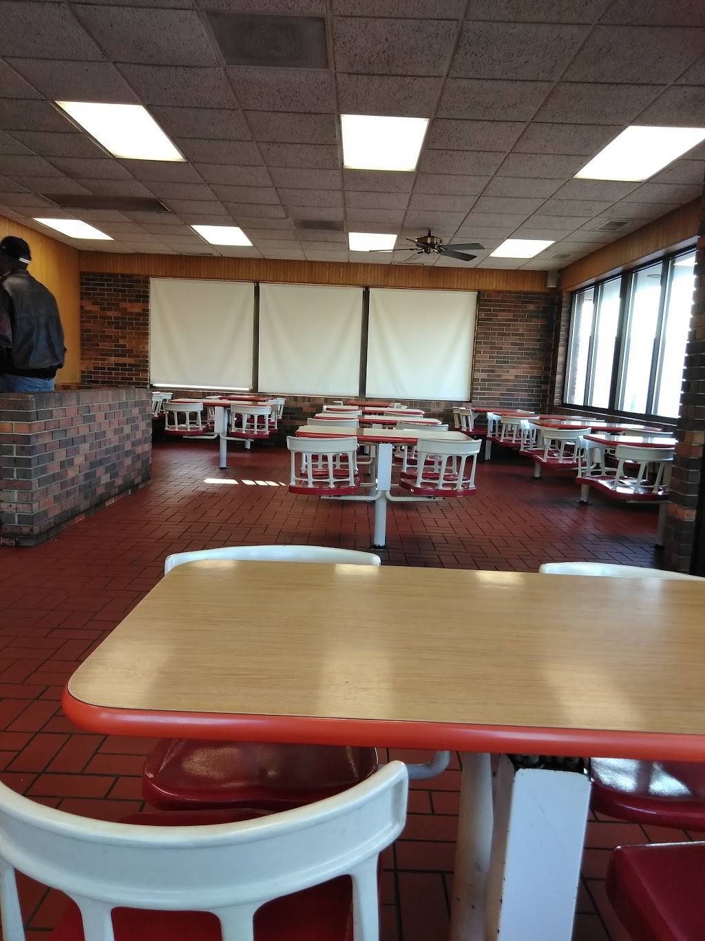 Johns Hot Dogs | meal takeaway | 3201 147th St, Midlothian, IL 60445, USA | 7085979754 OR +1 708-597-9754